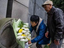 南京大屠杀幸存者之女：54岁开始，我为父亲弥补1937年以后的童年丨在场